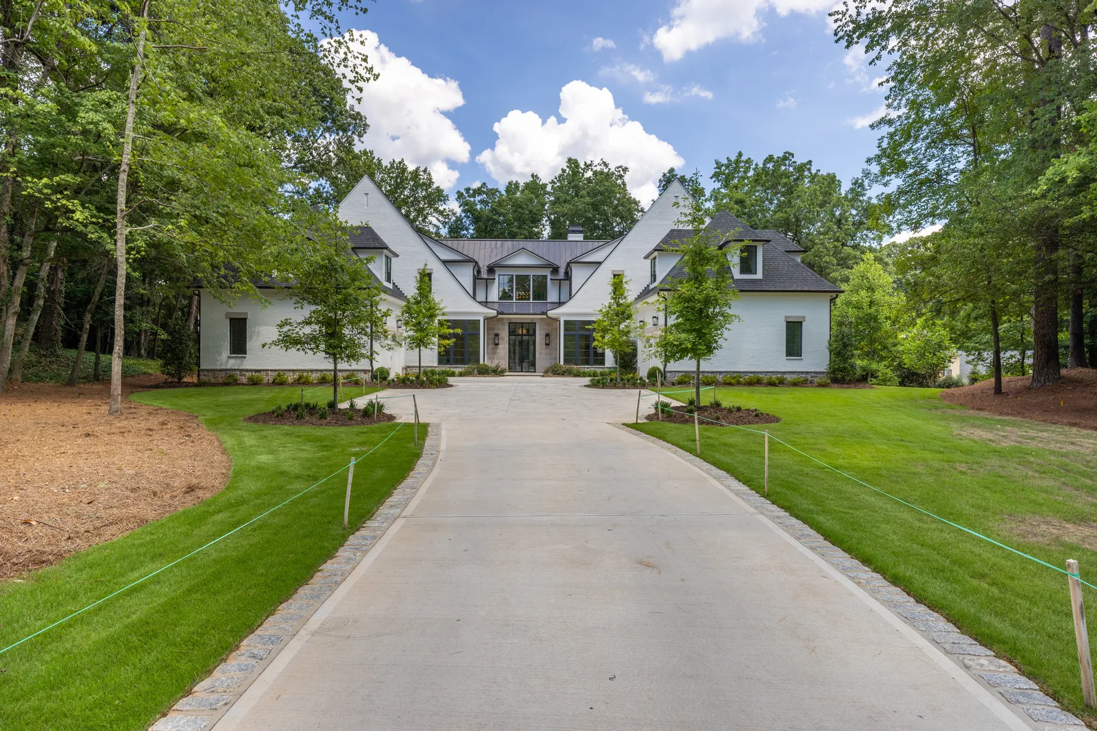 Mount Paran Road whole-home in Atlanta, GA, photograph 7